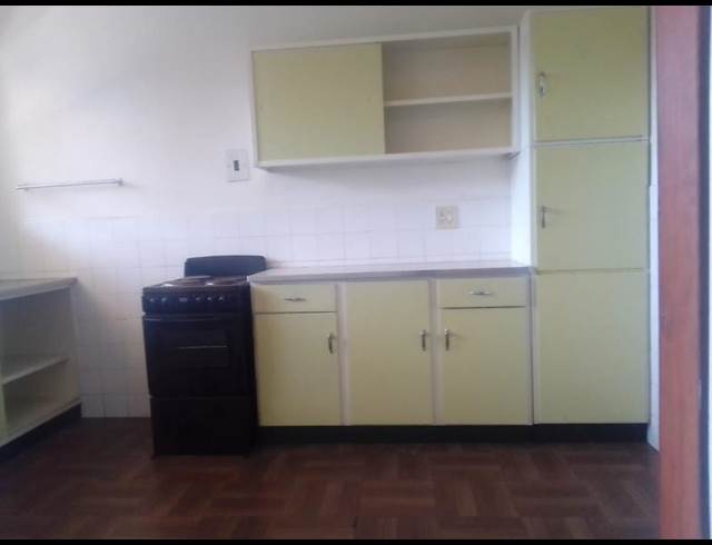 1 BEDROOM PROPERTY TO RENT IN FLORIDA LAKE