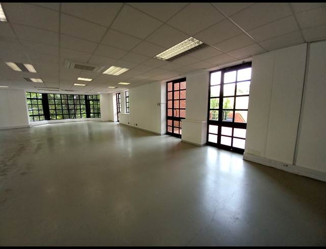 396M² OFFICE TO LET IN BRYANSTON