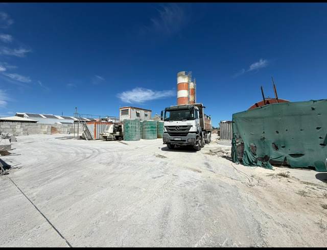 4,558M² INDUSTRIAL YARD TO LET IN WETTON
