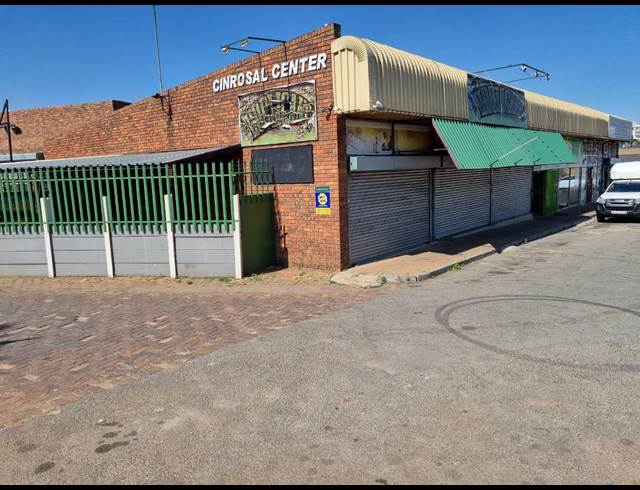 200M² RETAIL TO LET IN CASSELDALE