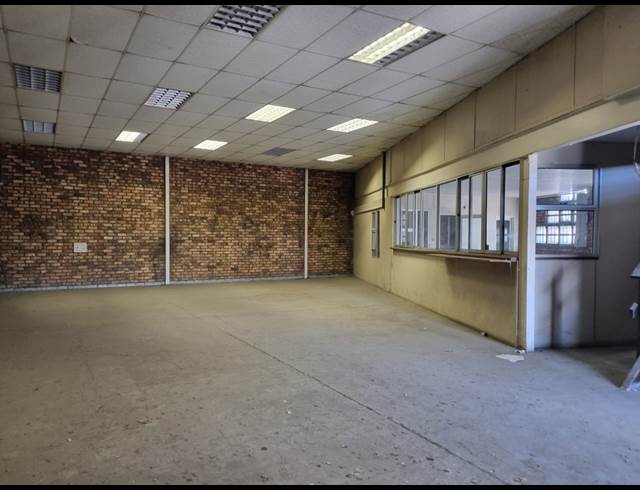 300M² WAREHOUSE TO LET IN NELSPRUIT INDUSTRIAL