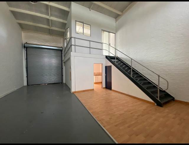 117M² WAREHOUSE RENTED IN BARBEQUE DOWNS