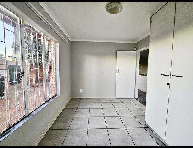 2 bed property to rent in BIRCHLEIGH