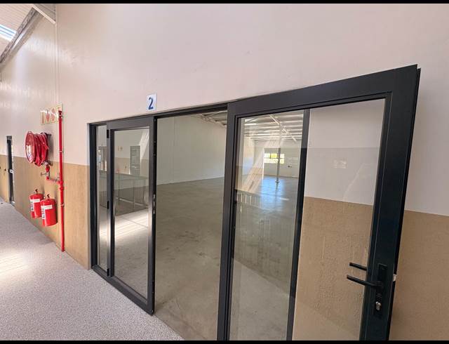 200M² WAREHOUSE TO LET IN MALMESBURY INDUSTRIA