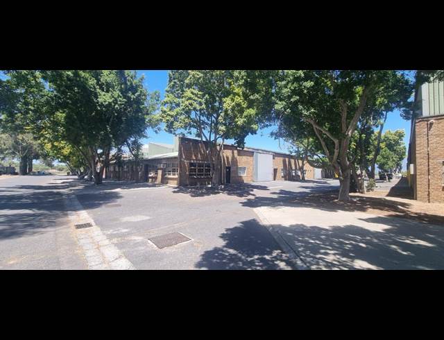 873M² WAREHOUSE TO LET IN AIRPORT INDUSTRIA