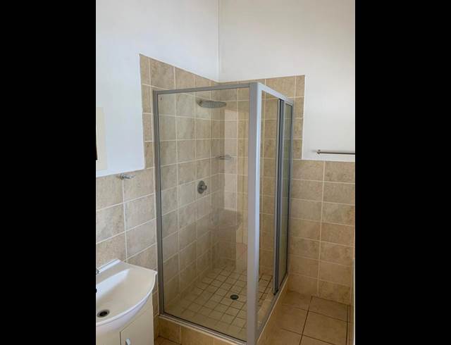 1 BEDROOM PROPERTY TO RENT IN SUGAR BUSH ESTATE