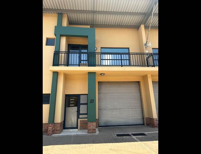 114M² WAREHOUSE TO LET IN CLAYVILLE