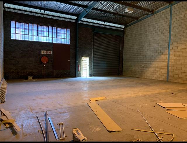 403M² WAREHOUSE RENTED IN EASTGATE