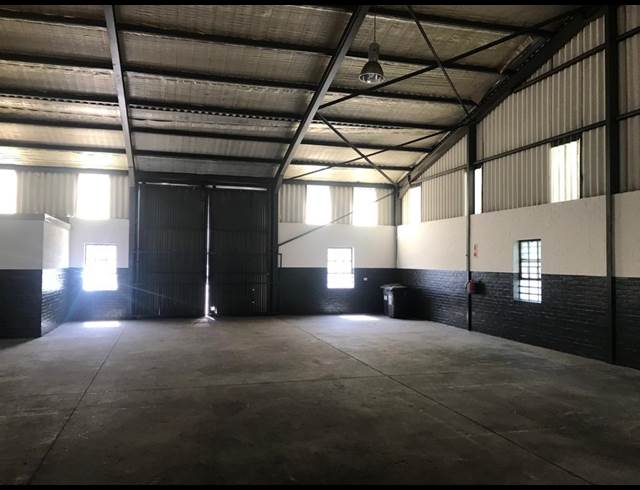 497M² WAREHOUSE TO LET IN TRIANGLE FARM