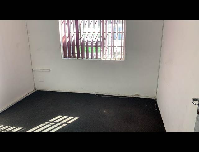 264M² WAREHOUSE TO LET IN ANDERBOLT