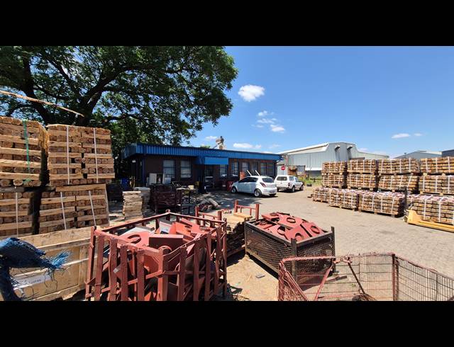 250M² INDUSTRIAL YARD TO LET IN APEX