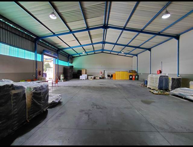 640M² WAREHOUSE TO LET IN POMONA