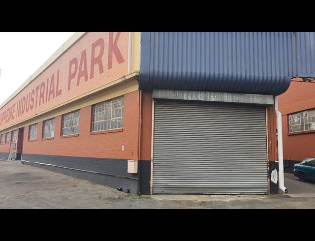 279M² WAREHOUSE TO LET IN STEELEDALE
