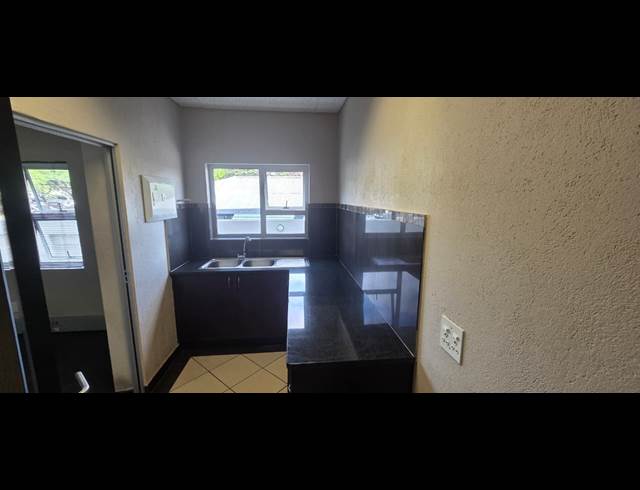 699M² OFFICE TO LET IN NELSPRUIT EXT 1