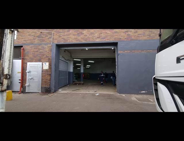 420M² WAREHOUSE TO LET IN CONGELLA