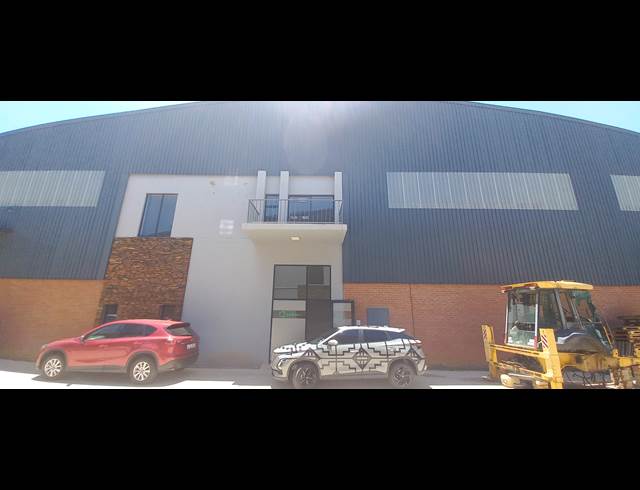 677M² WAREHOUSE TO LET IN COSMO BUSINESS PARK