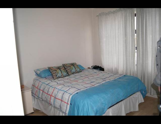2 BEDROOM PROPERTY TO RENT IN WOODSTOCK