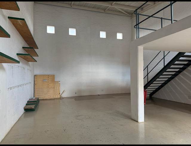117M² WAREHOUSE TO LET IN BARBEQUE DOWNS