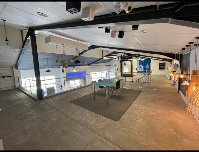 760M² BUILDING TO LET IN GARDENS