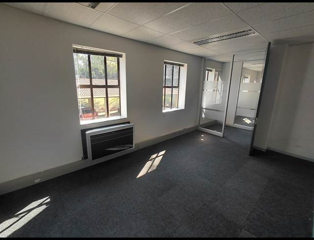 469M² OFFICE TO LET IN BRYANSTON