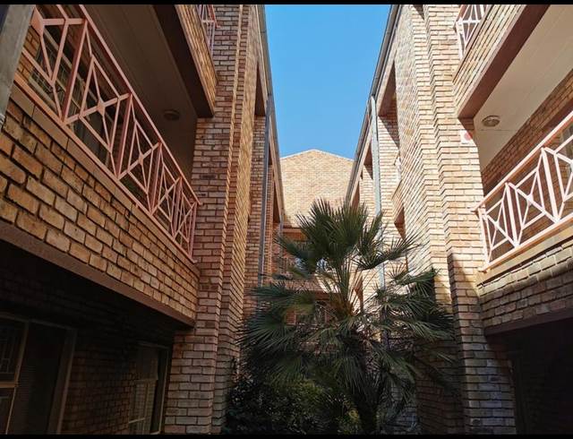 2 BEDROOM PROPERTY TO RENT IN DIE BULT