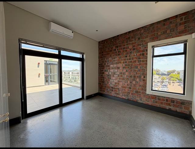 290M² OFFICE TO LET IN PAARDEVLEI