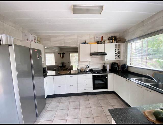 3 BEDROOM SIMPLEX RENTED IN BOSKRUIN