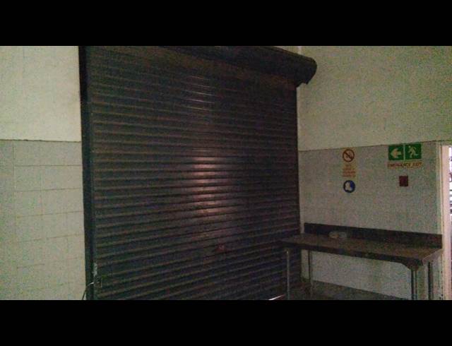 1,000M² WAREHOUSE TO LET IN AUREUS