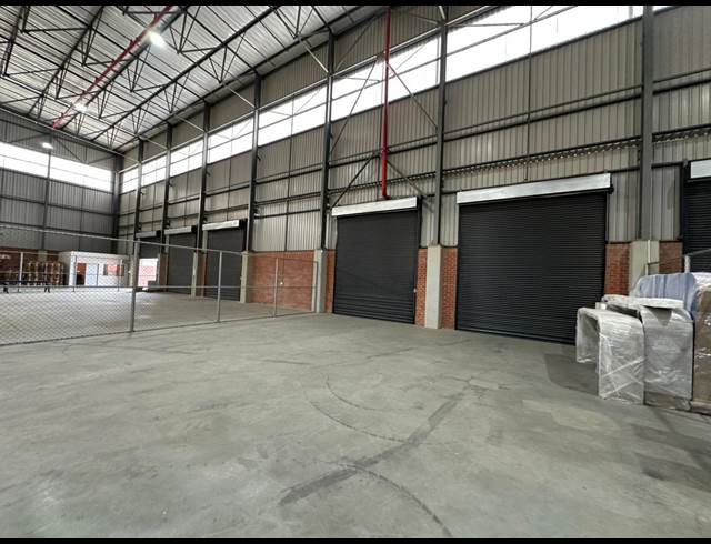 6,940M² WAREHOUSE TO LET IN NORTH RIDING