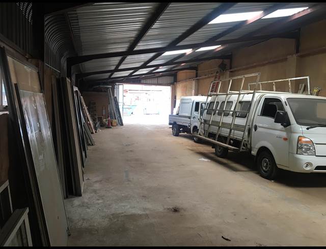 140M² WORKSHOP RENTED IN MONTANA