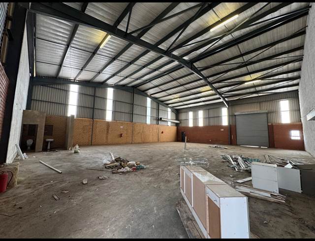 531M² WAREHOUSE TO LET IN CLAYVILLE