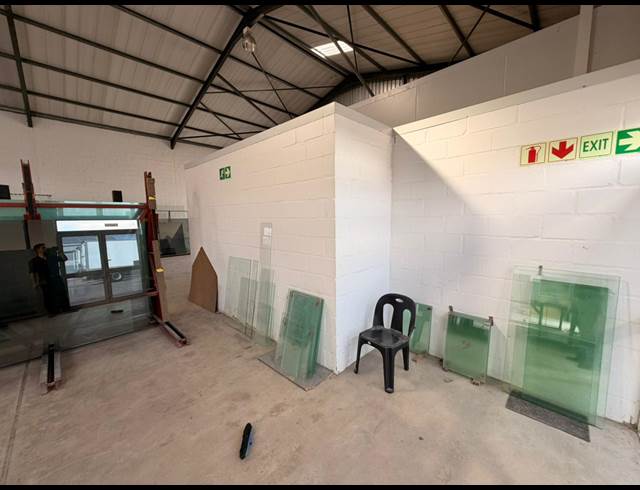 460M² WAREHOUSE TO LET IN MALMESBURY INDUSTRIA