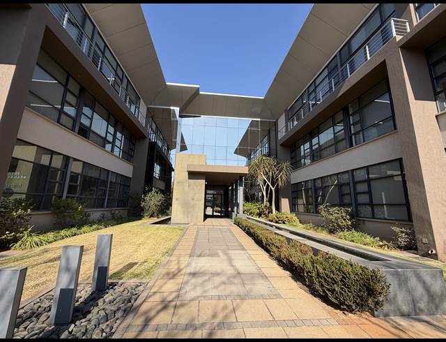 500M² OFFICE TO LET IN PARKHAVEN