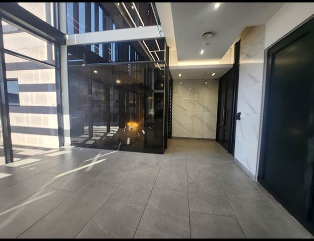 389M² OFFICE TO LET IN WATERFALL
