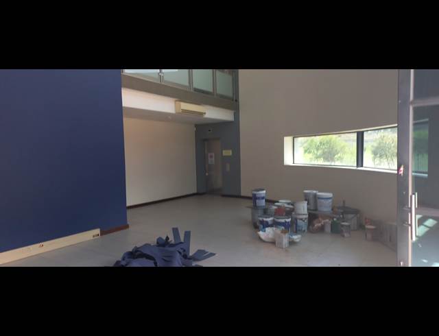 1,820M² BUSINESS TO LET IN LASER PARK