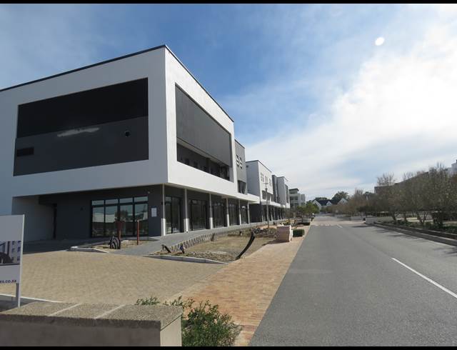 213.30M² MEDICAL SUITE TO LET IN PAARDEVLEI