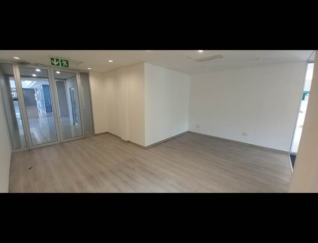 574M² OFFICE TO LET IN BRYANSTON