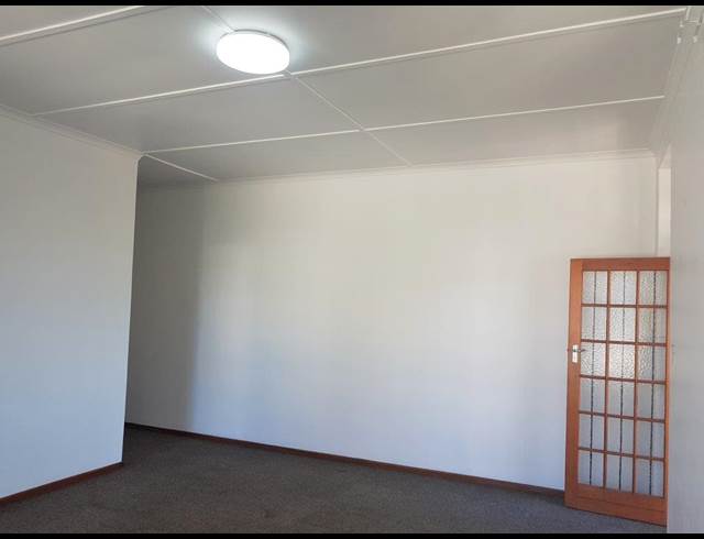 2 bed property to rent in WORCESTER CENTRAL