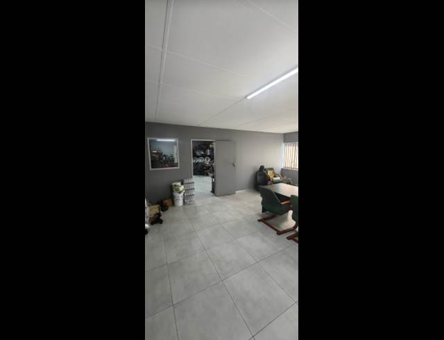 478M² WAREHOUSE TO LET IN SUNNYROCK