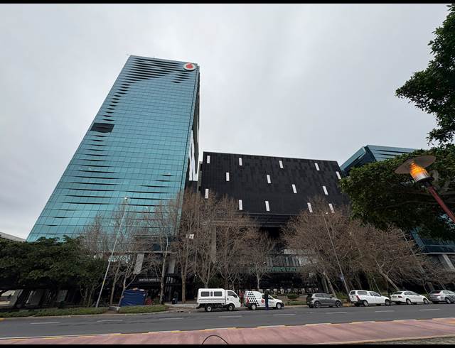 450M² OFFICE TO LET IN FORESHORE