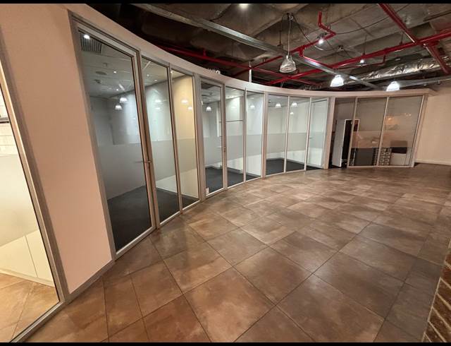 979M² OFFICE TO LET IN CAPE TOWN CITY CENTRE