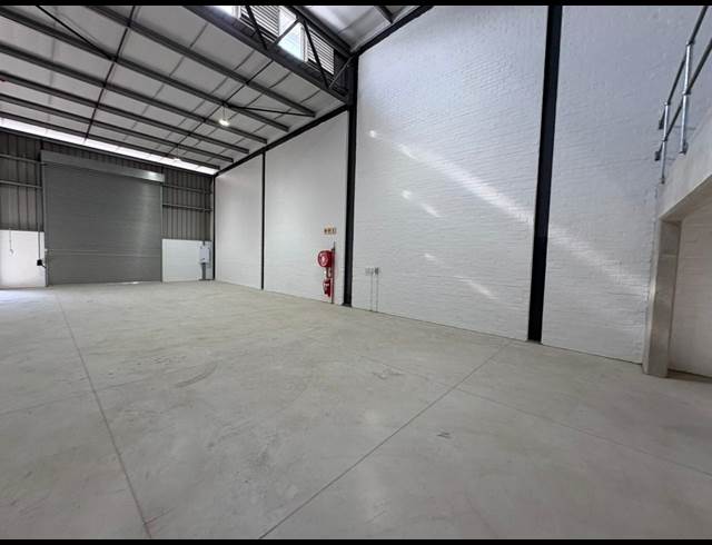 464M² WAREHOUSE TO LET IN FIRGROVE