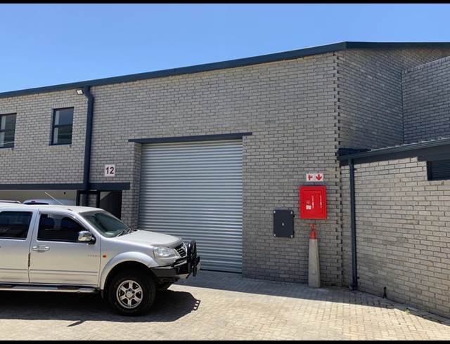 247M² WAREHOUSE TO LET IN CHARLESTON HILL