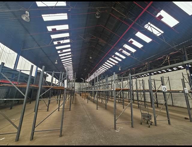 14,150M² WAREHOUSE TO LET IN TUNNEY