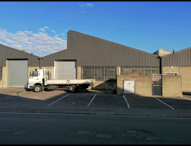 925M² WAREHOUSE TO LET IN PAROW INDUSTRIAL