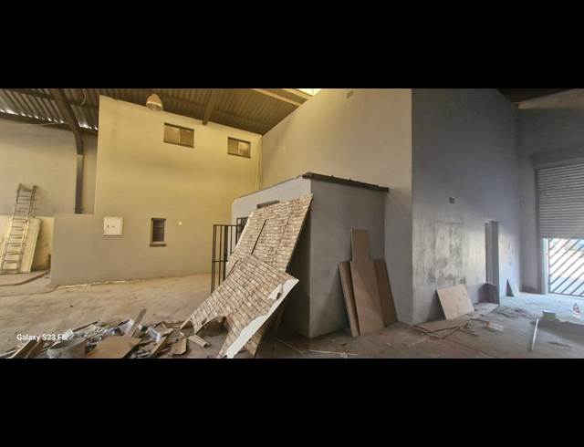 400M² WAREHOUSE TO LET IN FORDSBURG