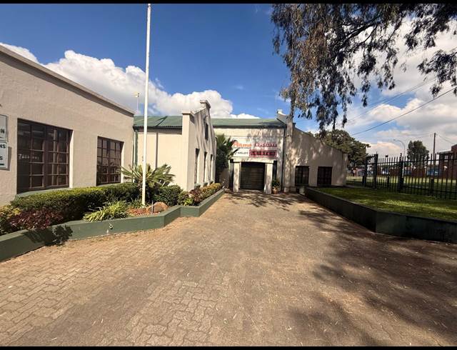 500M² WAREHOUSE TO LET IN MOREHILL