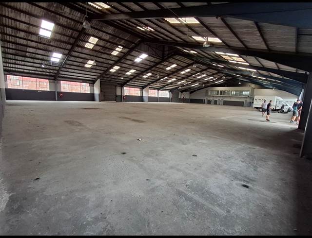 1,800M² WAREHOUSE RENTED IN WOODBROOK
