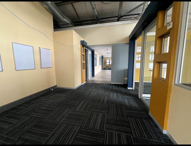 564M² OFFICE TO LET IN ROSEBANK