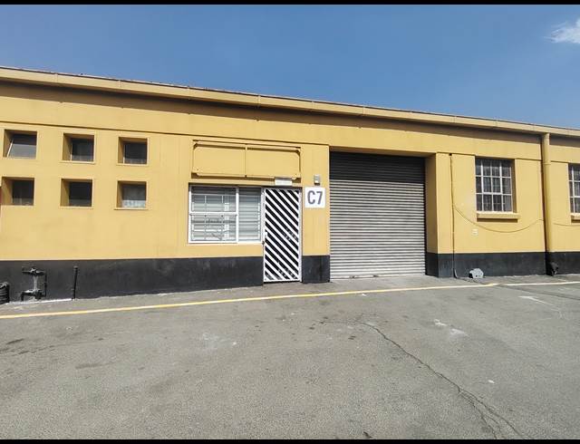 154M² WAREHOUSE TO LET IN STEELEDALE